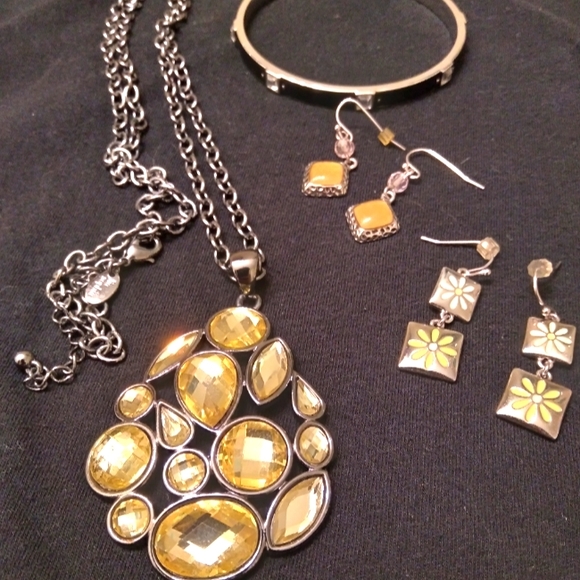 Lia Sophia Jewelry - Lia Sophia jewelry lot